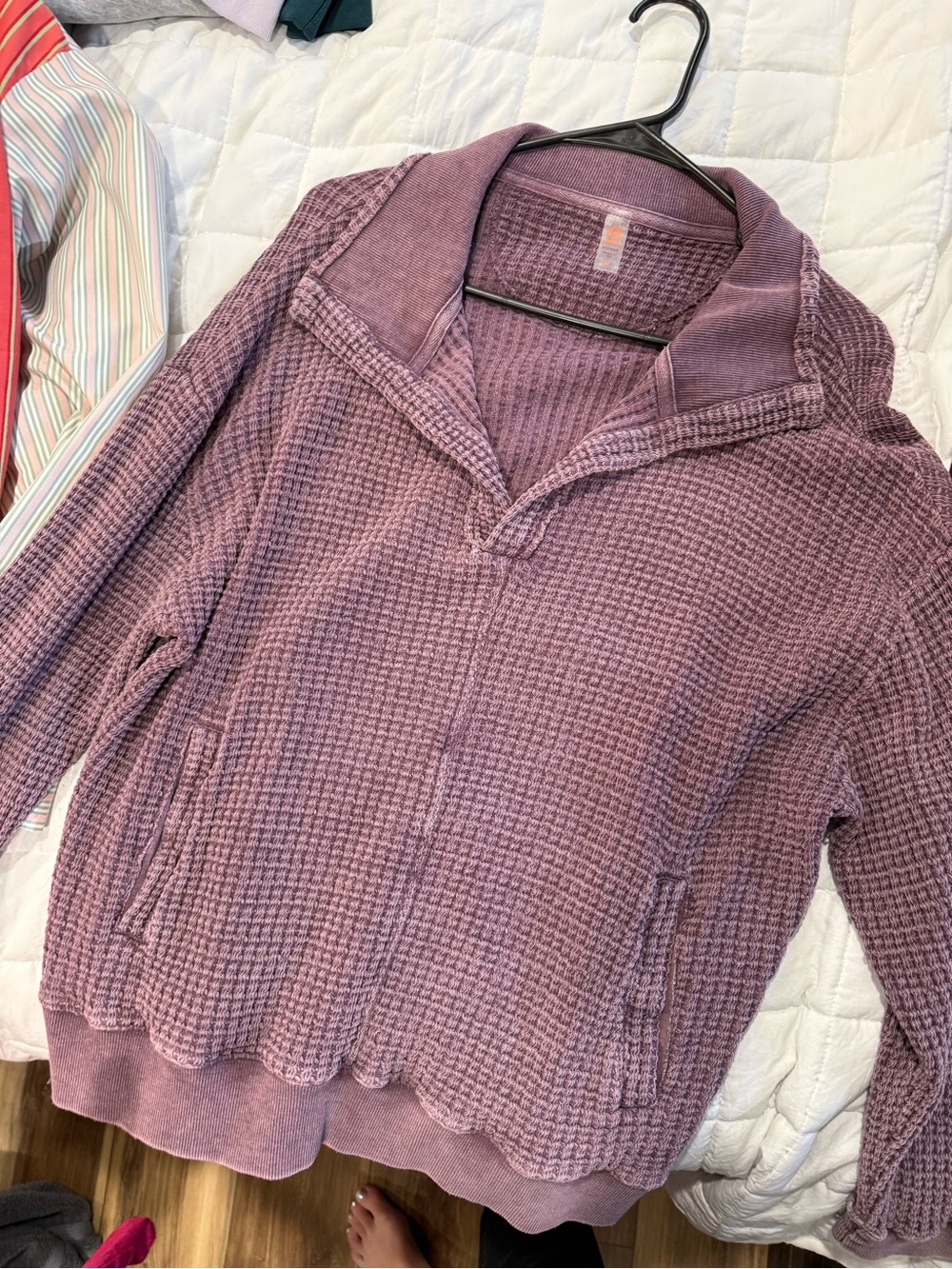 Mono B Waffle-Knit Pullover Hoodie in Dusty Mauve